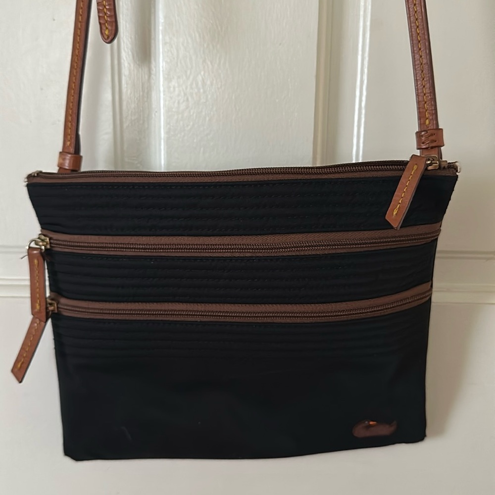 Dooney & Bourke crossbody bag